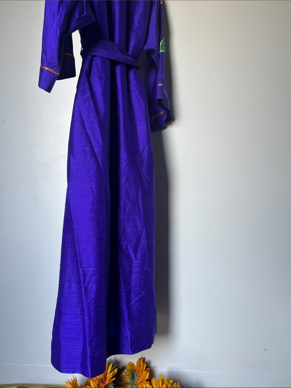 Vintage Natori 100% Silk Floral Embroidered Robe Coverup Coat - Picture 9 of 10